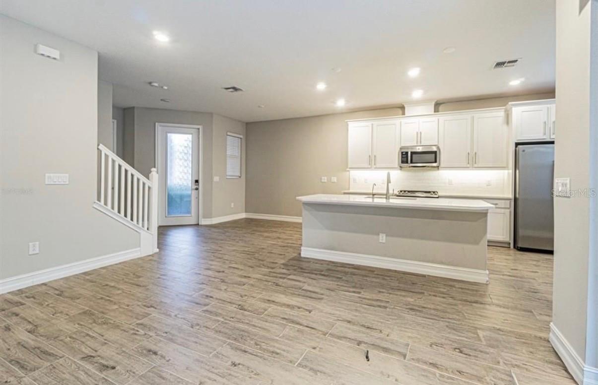 4615 ALMADA LN, WESLEY CHAPEL, FL, 33543