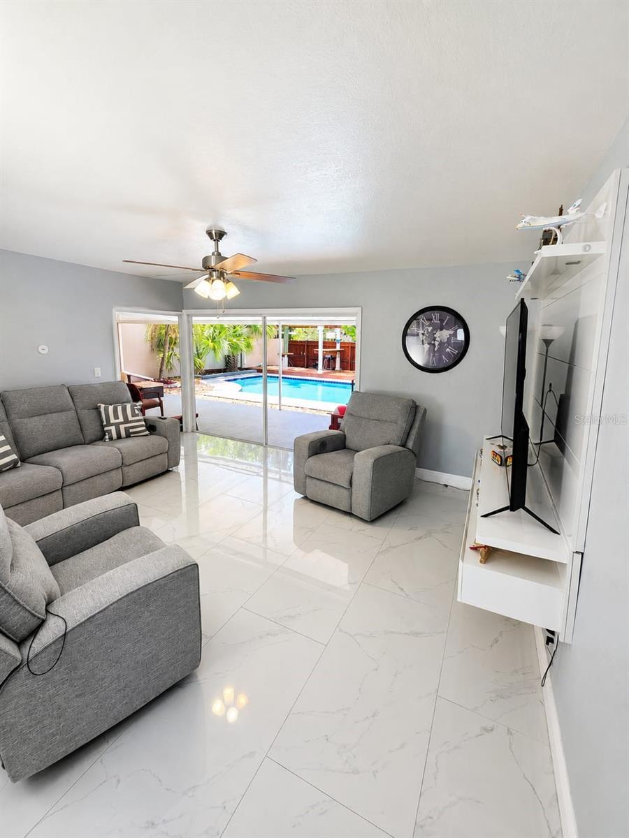 5124 SPRINGWOOD DR, TAMPA, FL, 33624