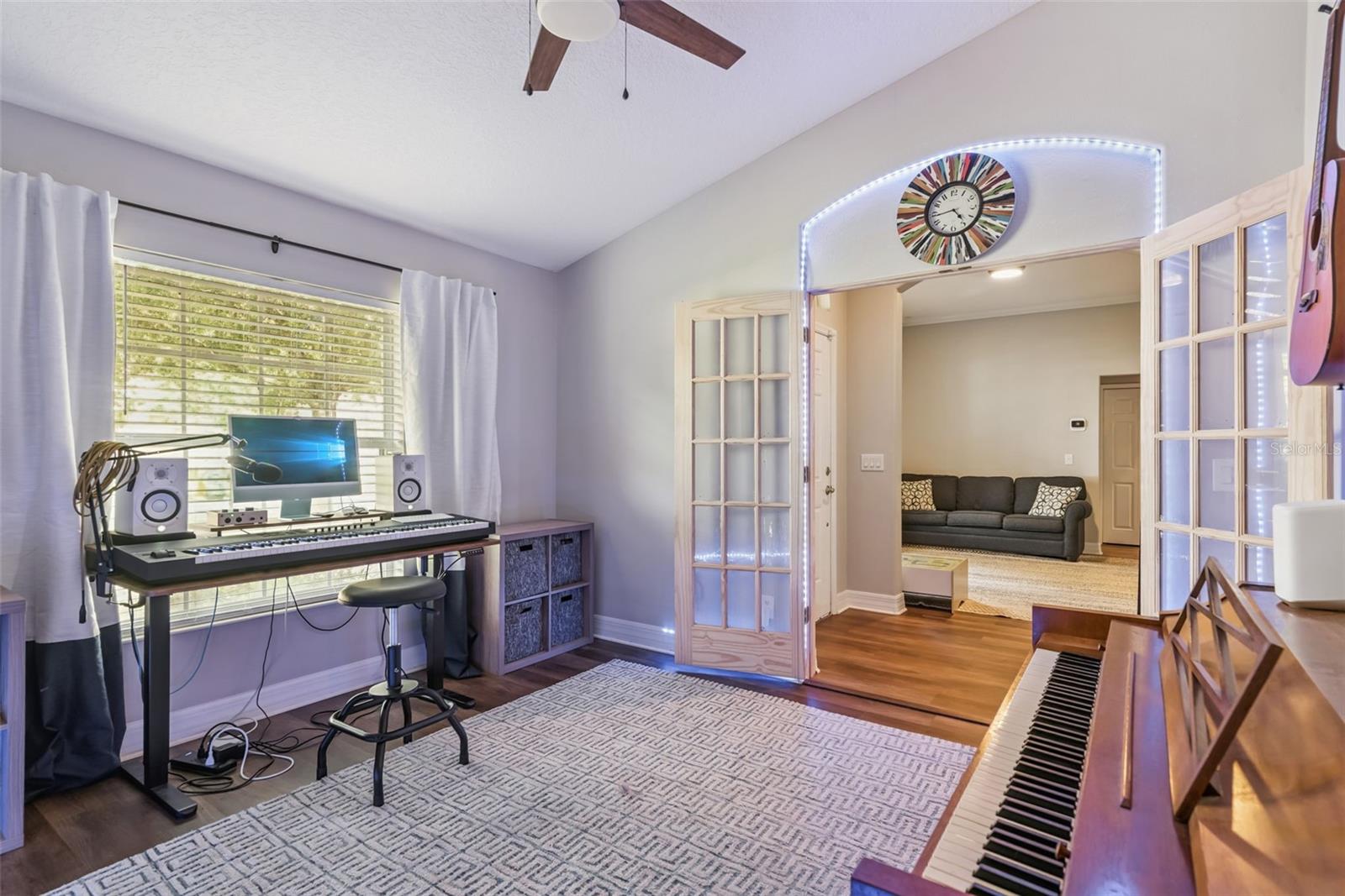 242 BLUE WATER ST, EUSTIS, FL, 32736