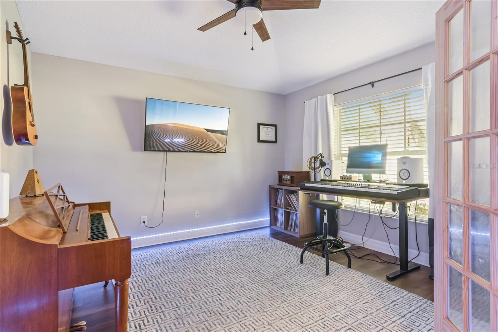 242 BLUE WATER ST, EUSTIS, FL, 32736