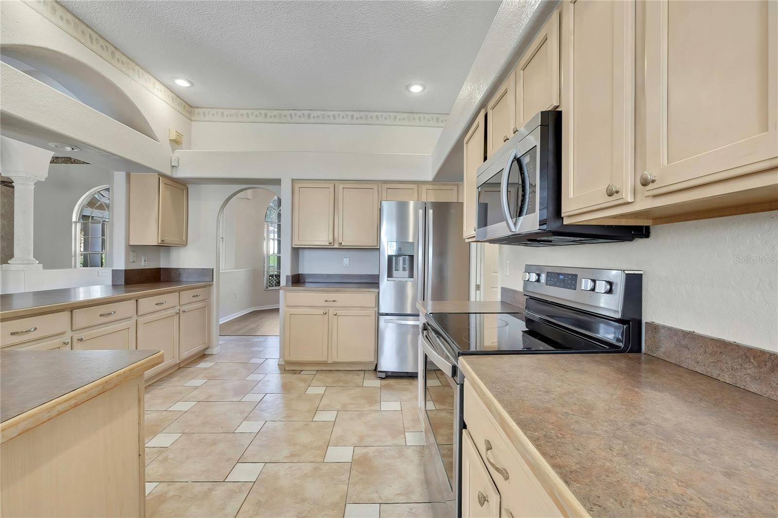 300 HAMPSHIRE AVE, SPRING HILL, FL, 34606