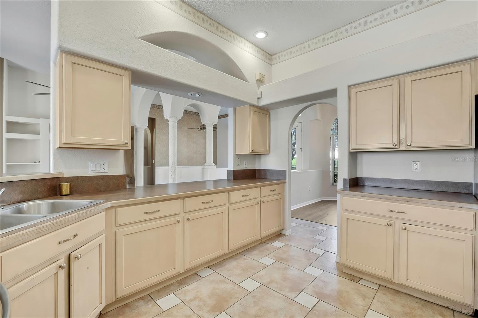 300 HAMPSHIRE AVE, SPRING HILL, FL, 34606
