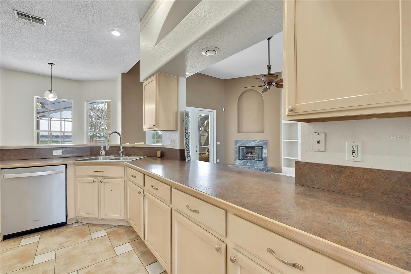 300 HAMPSHIRE AVE, SPRING HILL, FL, 34606