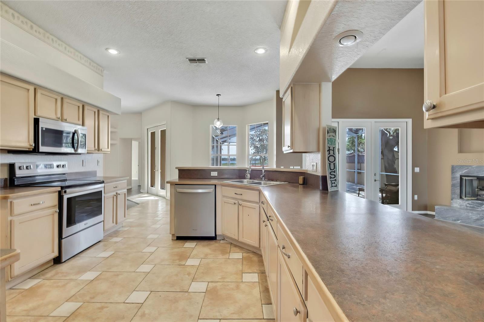 300 HAMPSHIRE AVE, SPRING HILL, FL, 34606