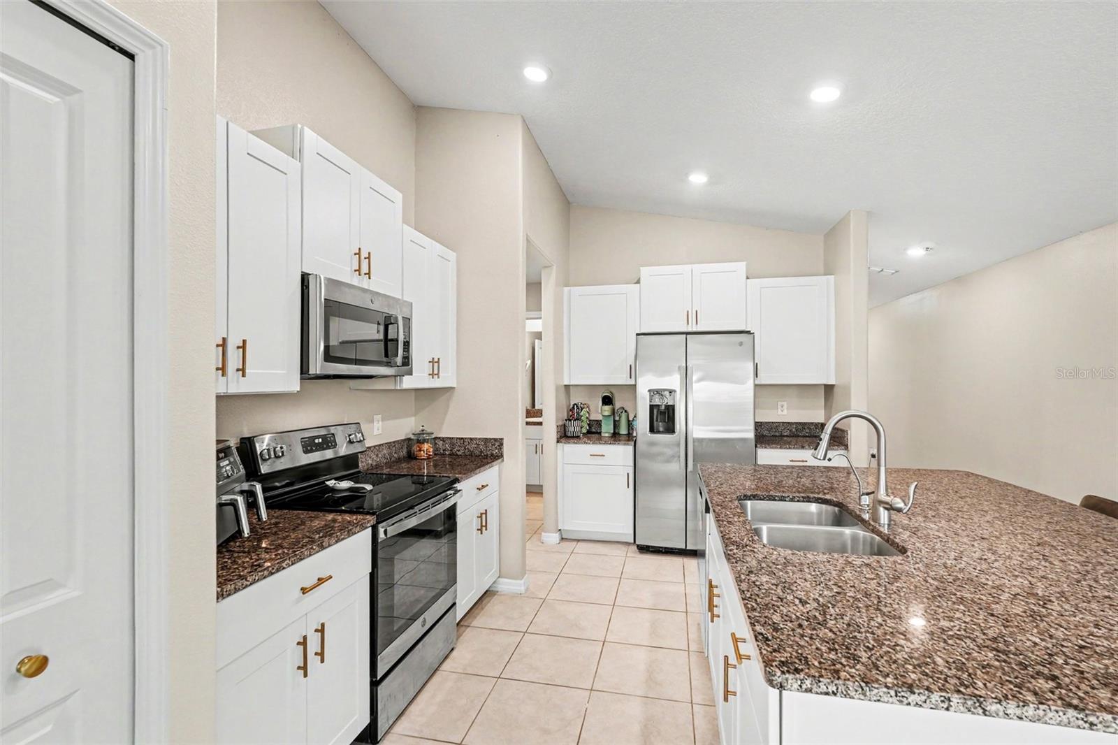 31536 BARREL WAVE WAY, WESLEY CHAPEL, FL, 33545