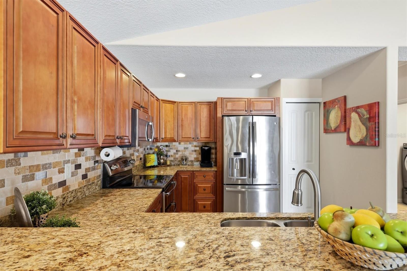 7106 35TH ST E, SARASOTA, FL, 34243