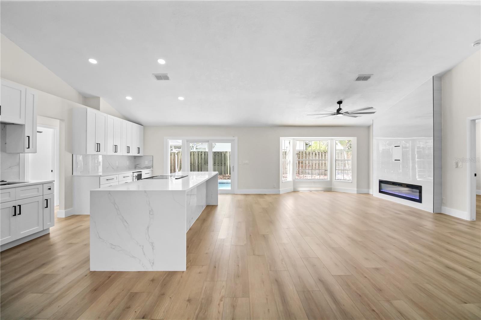 911 VALLEY VIEW CIR, PALM HARBOR, FL, 34684