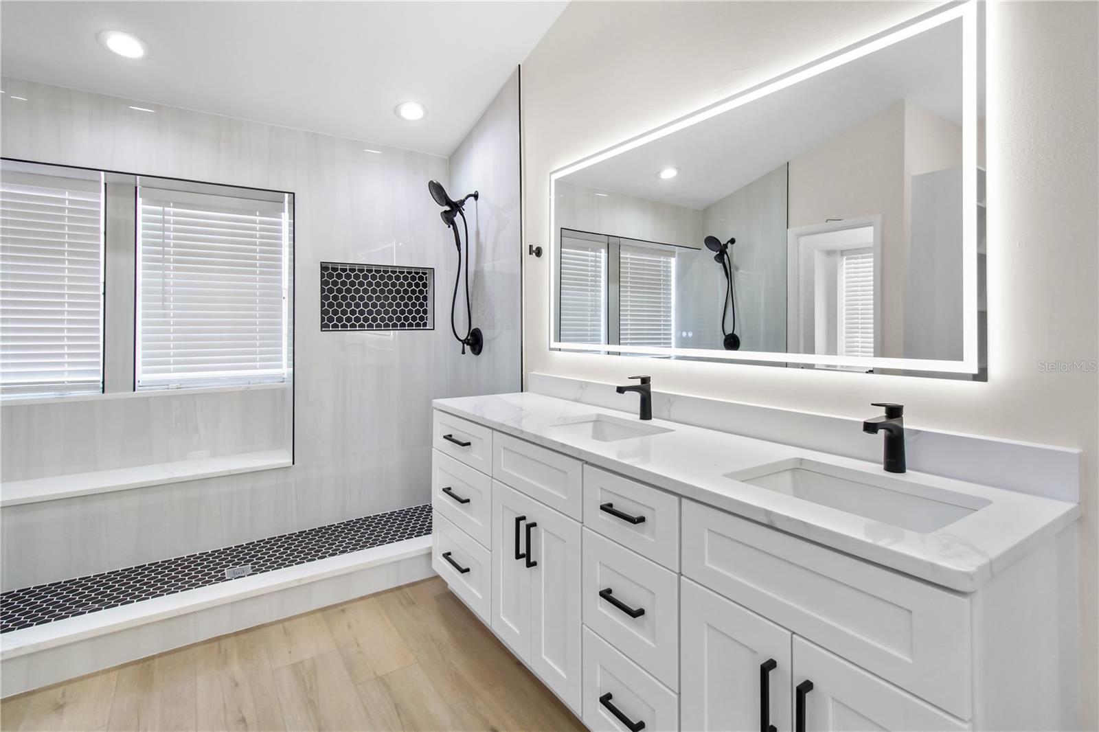 911 VALLEY VIEW CIR, PALM HARBOR, FL, 34684