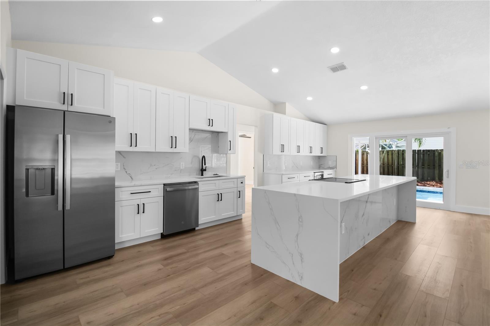 911 VALLEY VIEW CIR, PALM HARBOR, FL, 34684