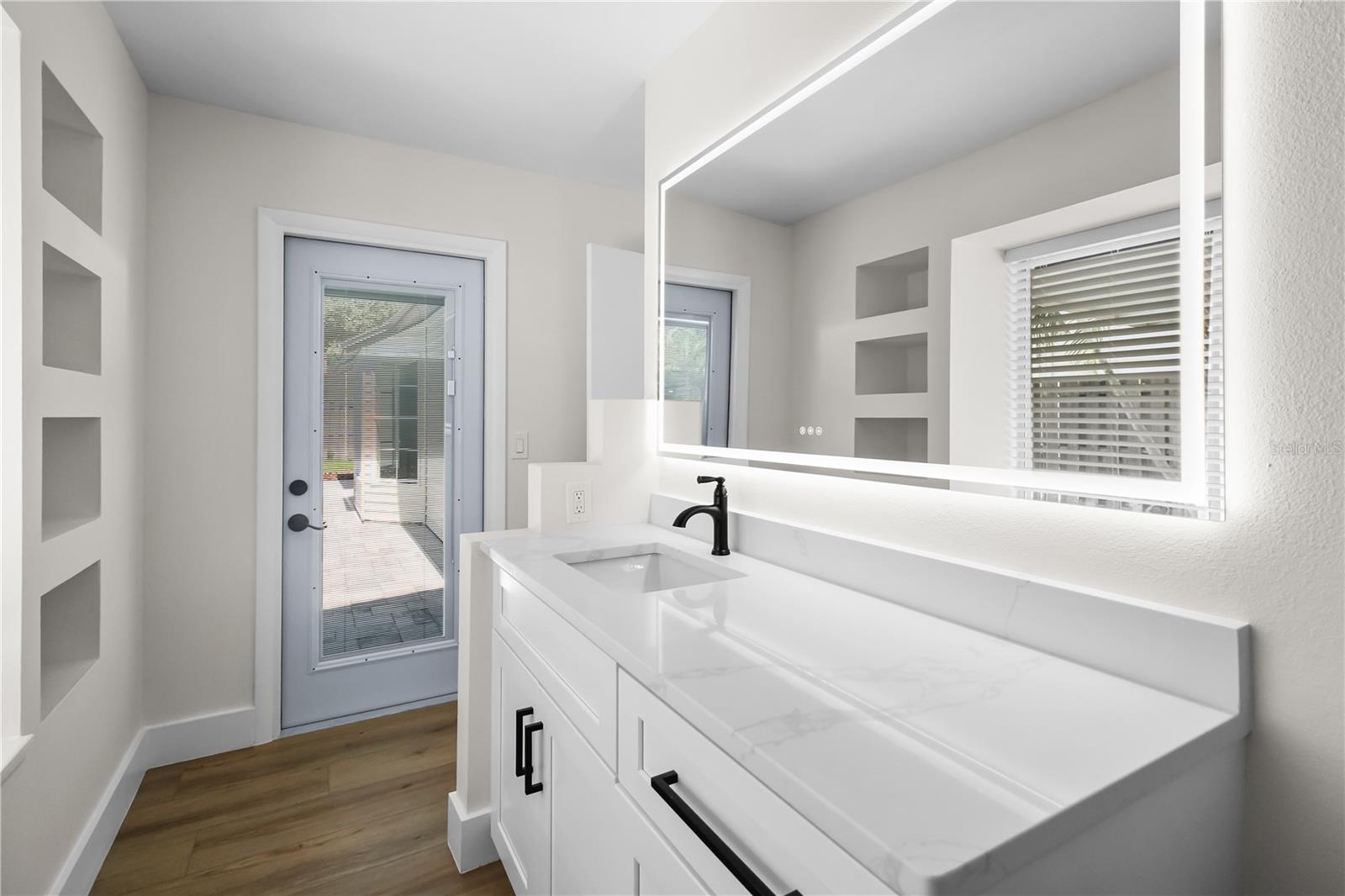 911 VALLEY VIEW CIR, PALM HARBOR, FL, 34684