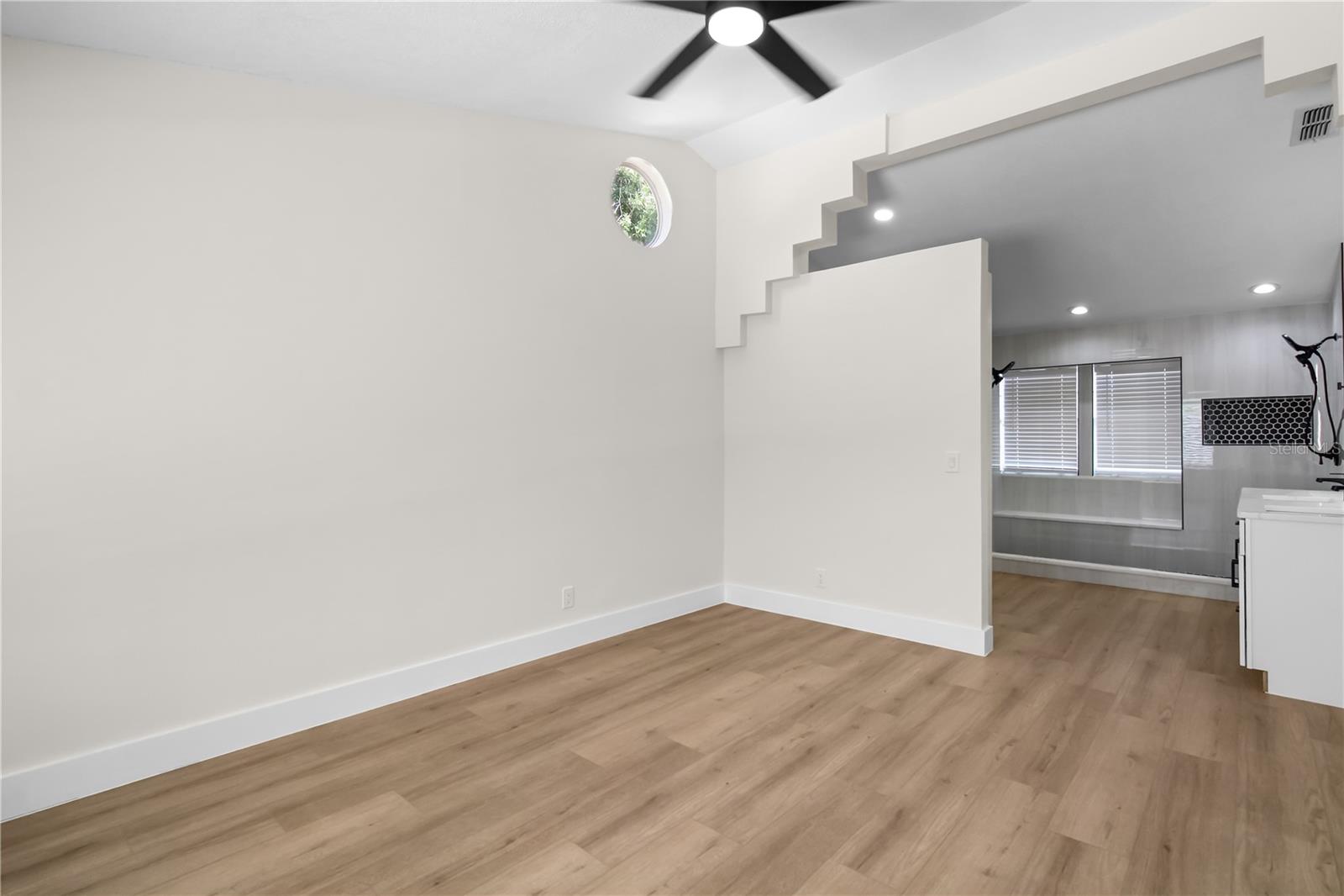 911 VALLEY VIEW CIR, PALM HARBOR, FL, 34684