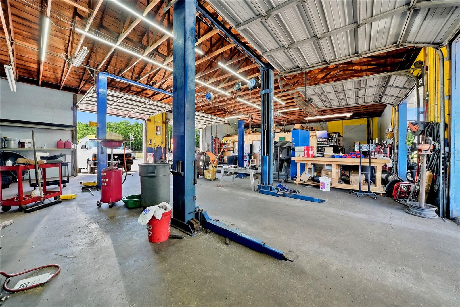 17426 US HWY 19, HUDSON, FL, 34667
