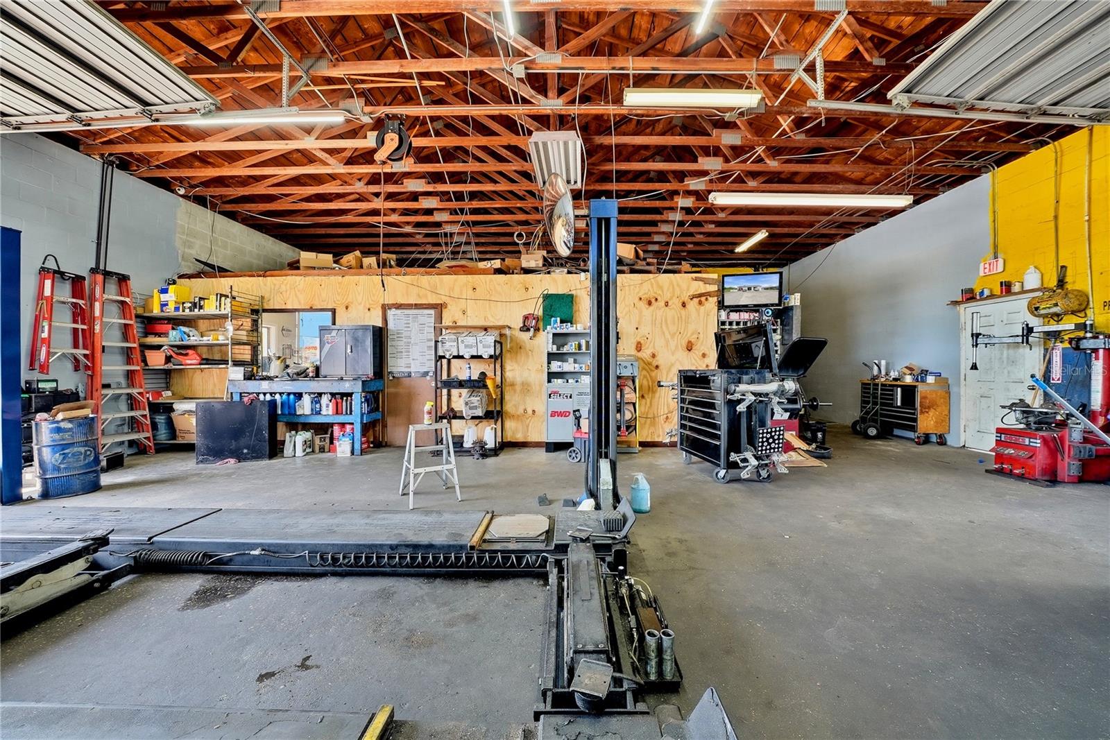 17426 US HWY 19, HUDSON, FL, 34667