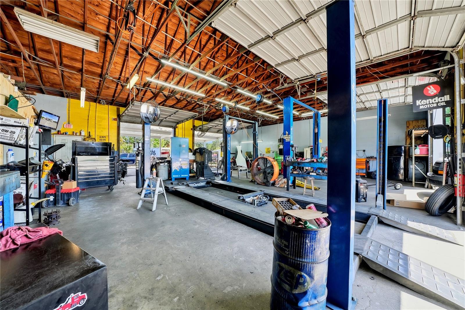 17426 US HWY 19, HUDSON, FL, 34667