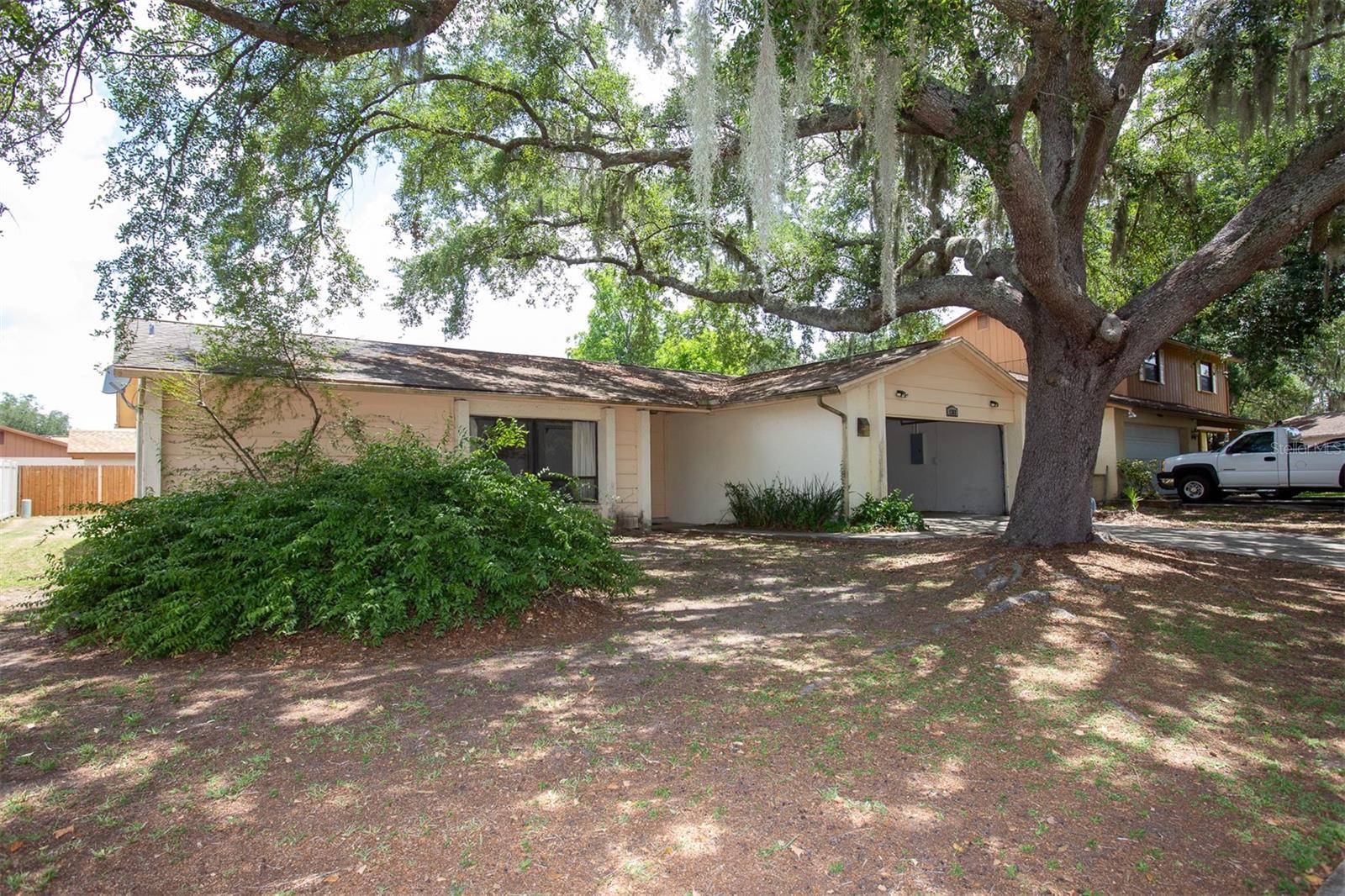 1363 CORNER OAKS DR, BRANDON, FL, 33510