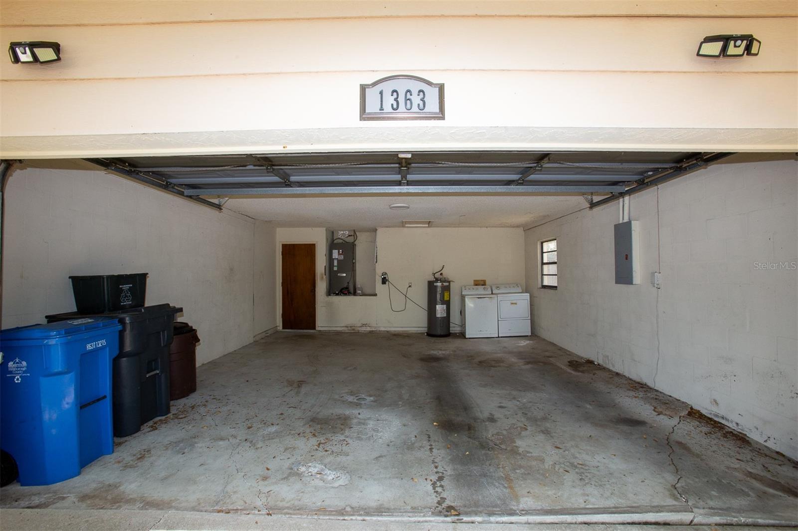 1363 CORNER OAKS DR, BRANDON, FL, 33510