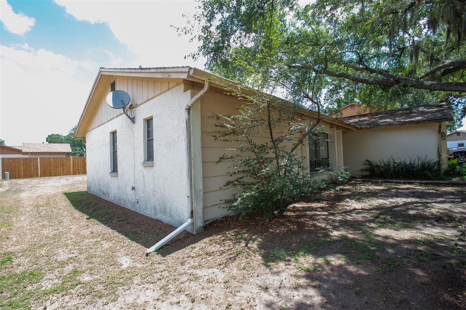 1363 CORNER OAKS DR, BRANDON, FL, 33510