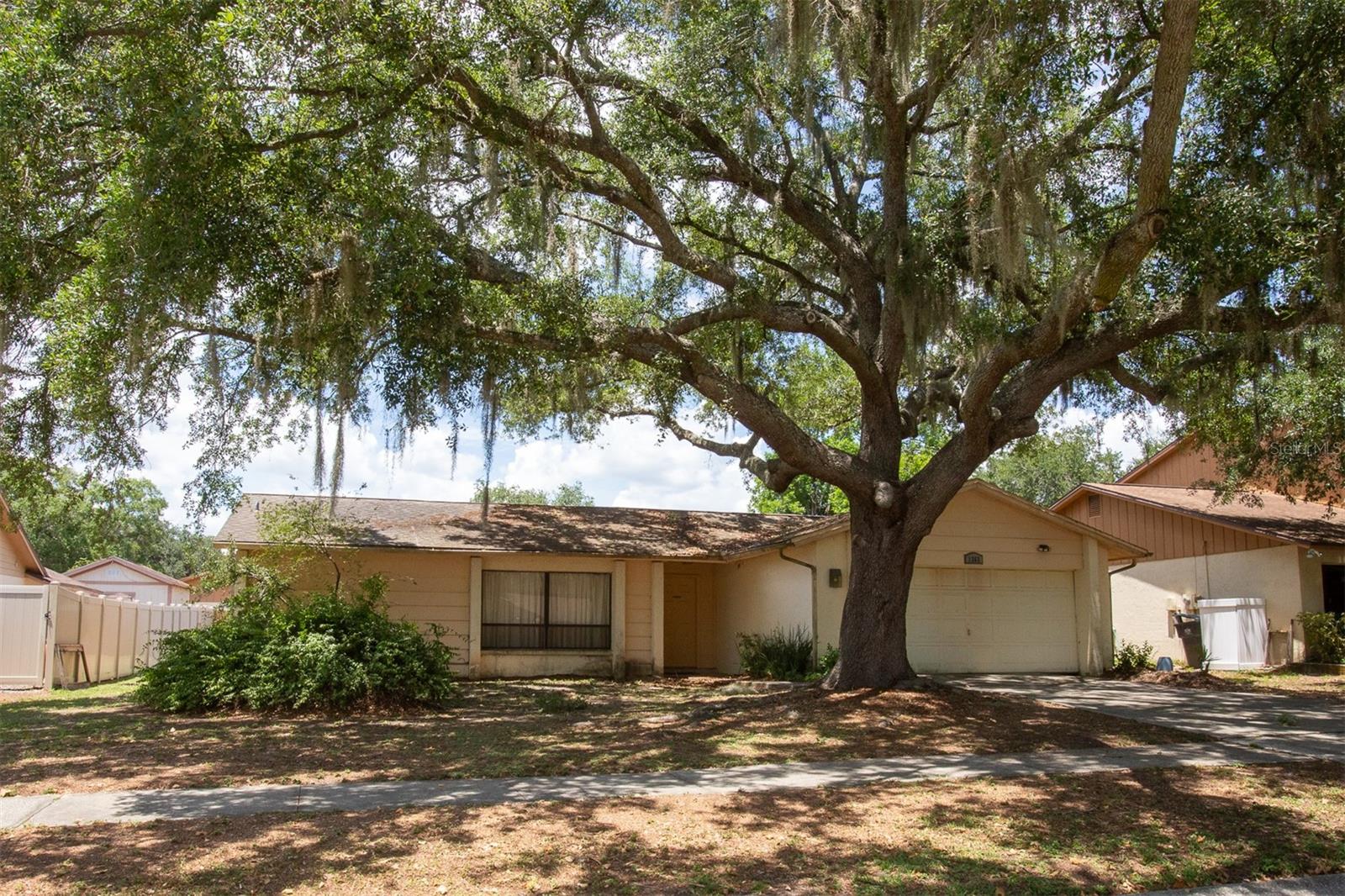 1363 CORNER OAKS DR, BRANDON, FL, 33510