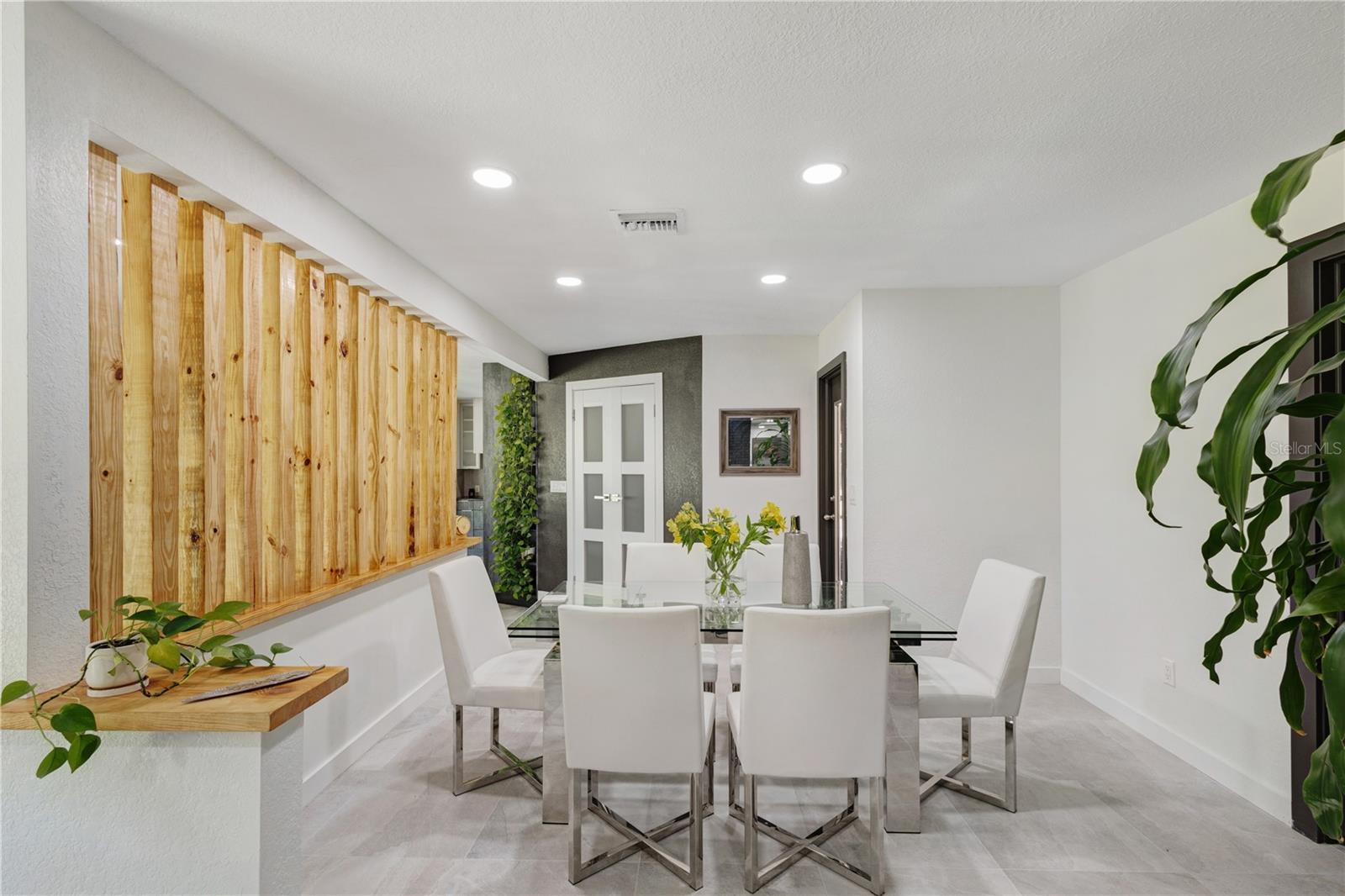 511 LAKE MIRIAM DR, LAKELAND, FL, 33813