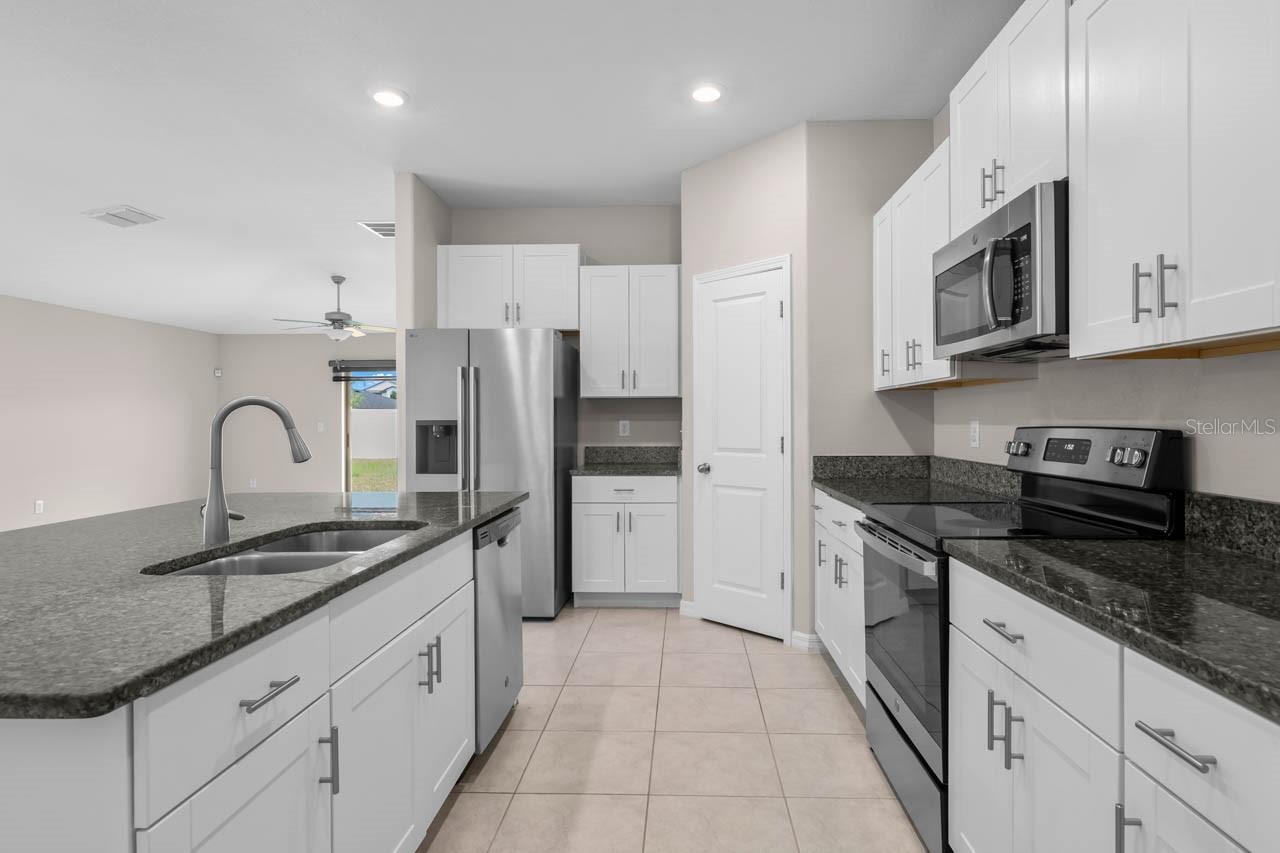 6823 KING CREEK DR, SUN CITY CENTER, FL, 33573