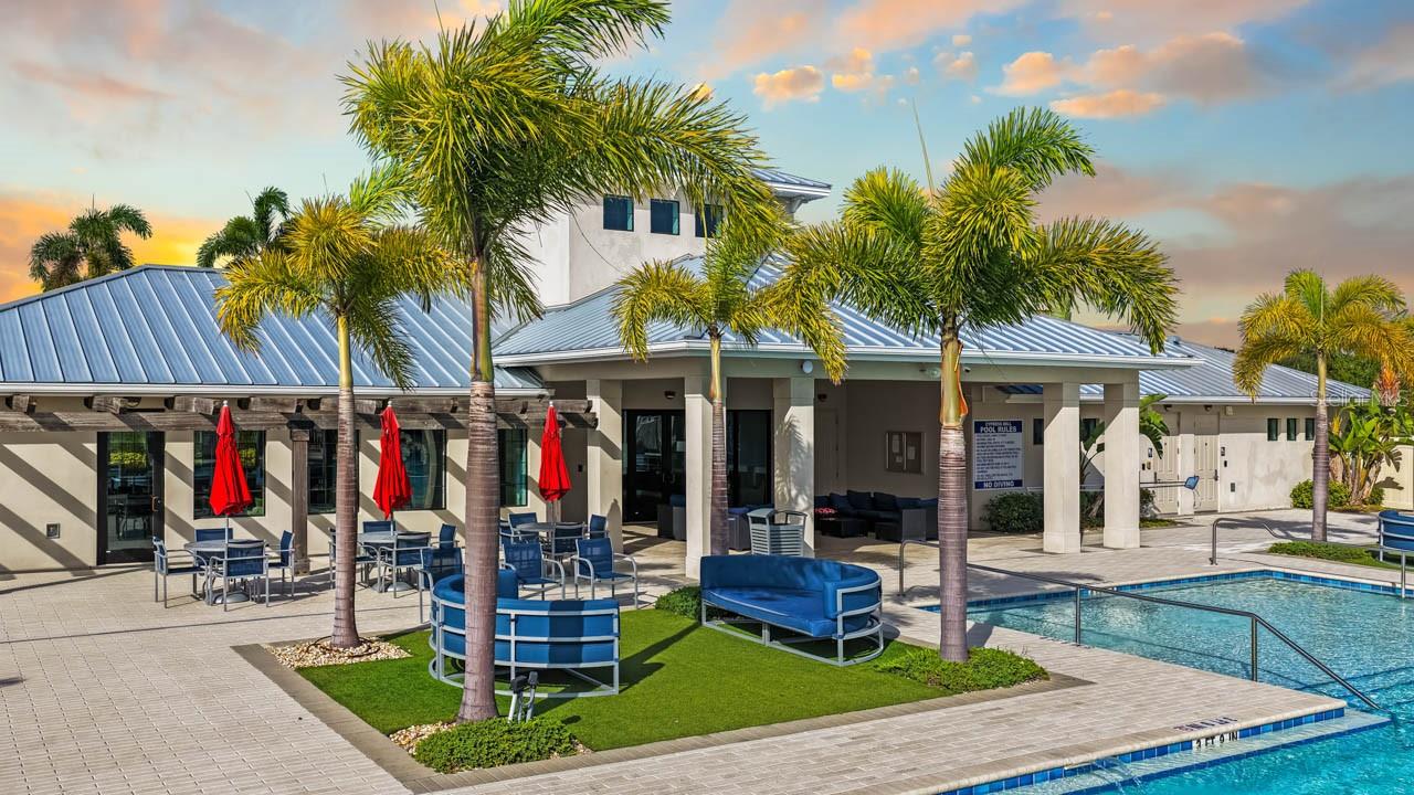 6823 KING CREEK DR, SUN CITY CENTER, FL, 33573