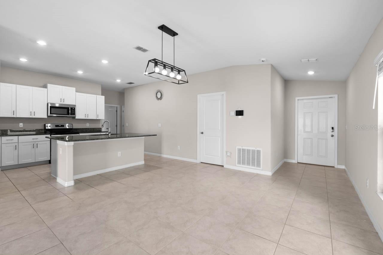 6823 KING CREEK DR, SUN CITY CENTER, FL, 33573