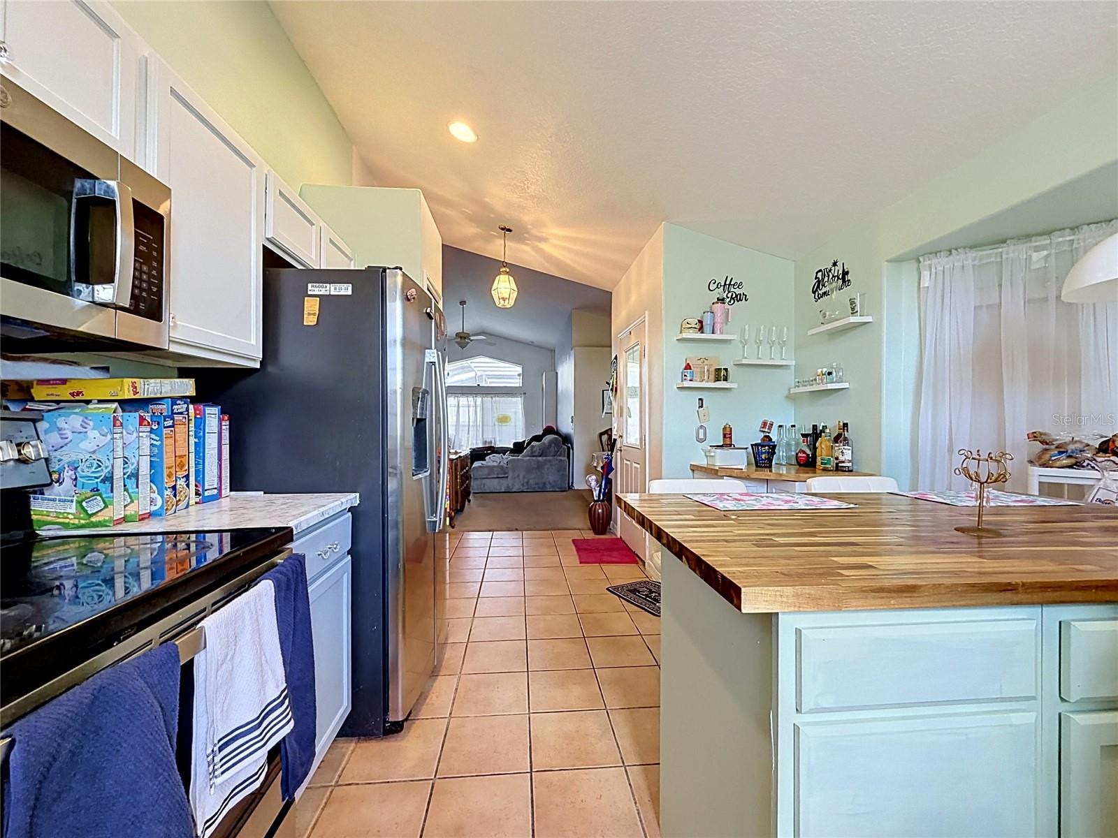 230 HYPOLITA AVE, DAVENPORT, FL, 33897