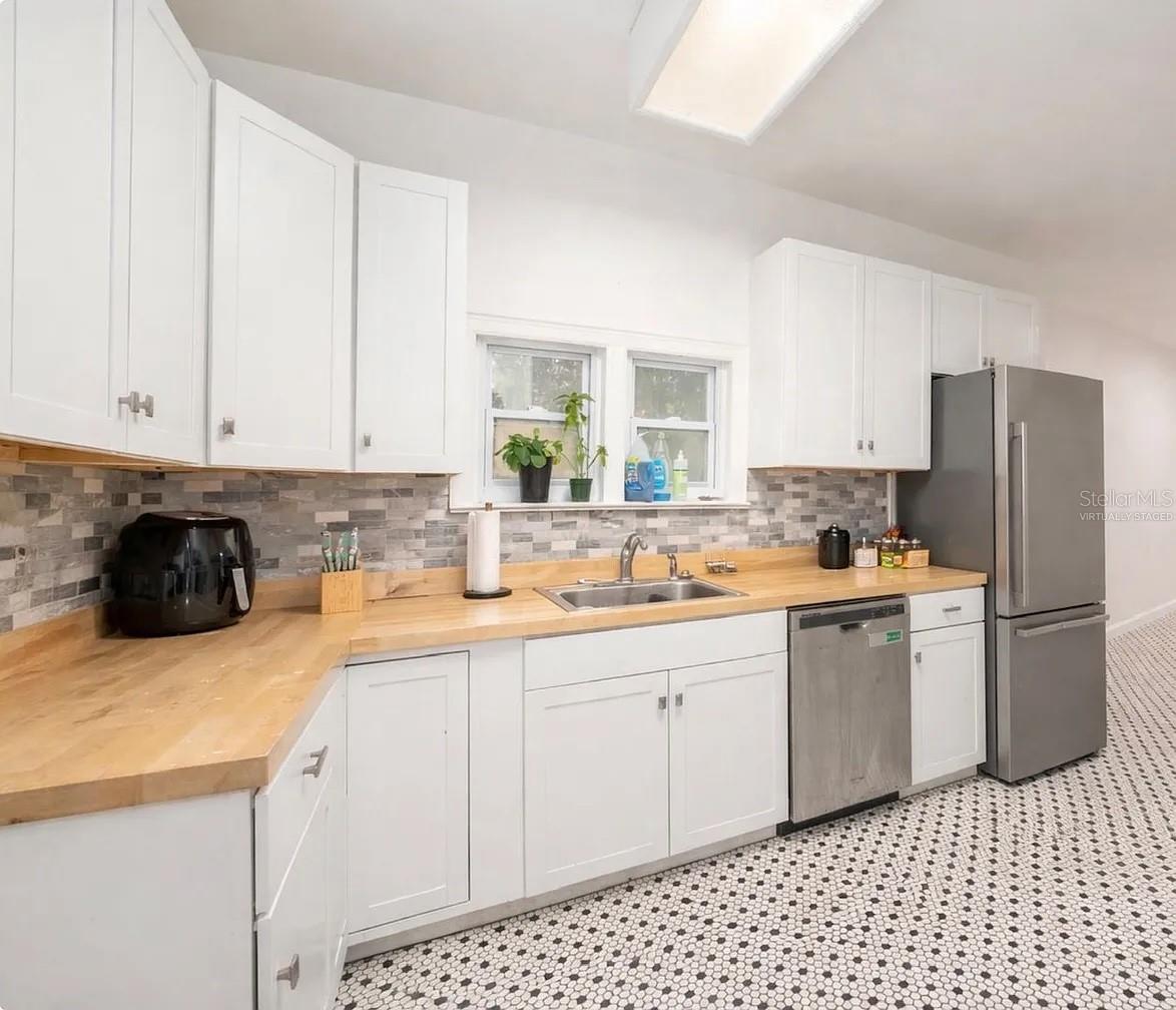 1254 SW 9TH RD, GAINESVILLE, FL, 32601