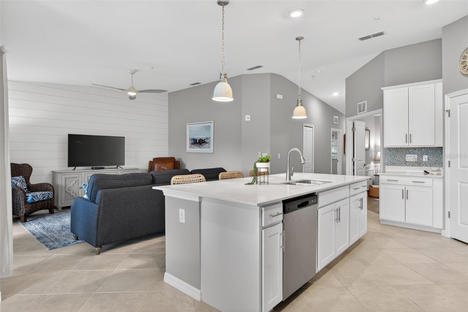 12390 WELLEN GOLF ST #204, VENICE, FL, 34293