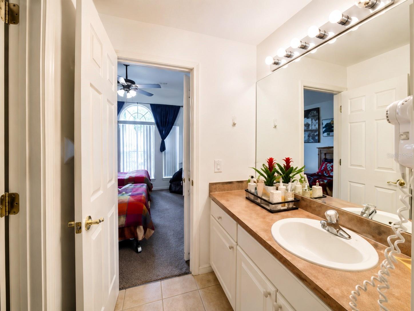 4742 CUMBRIAN LAKES DR, KISSIMMEE, FL, 34746