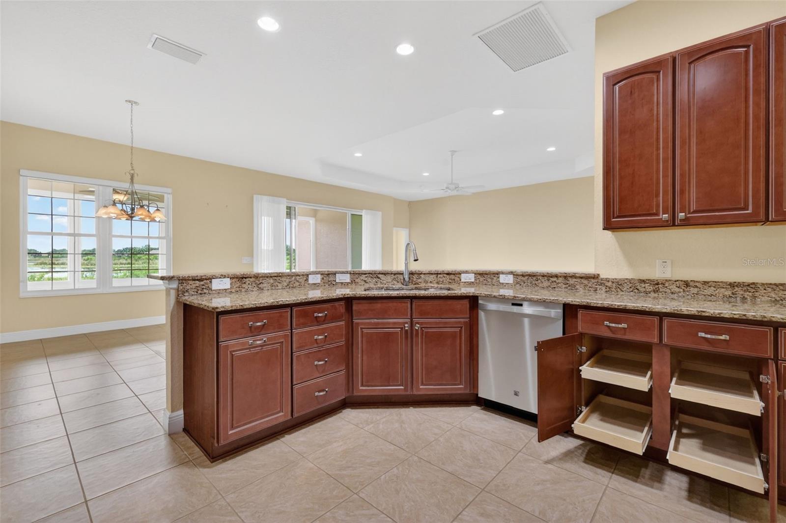 10131 LAKE MIONA WAY, OXFORD, FL, 34484