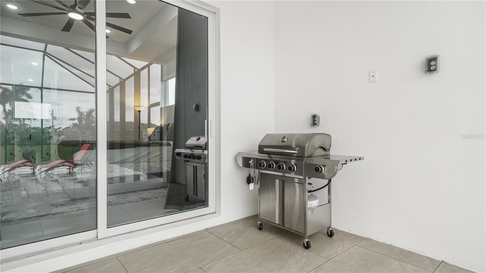 230 W PINE VALLEY LN, ROTONDA WEST, FL, 33947