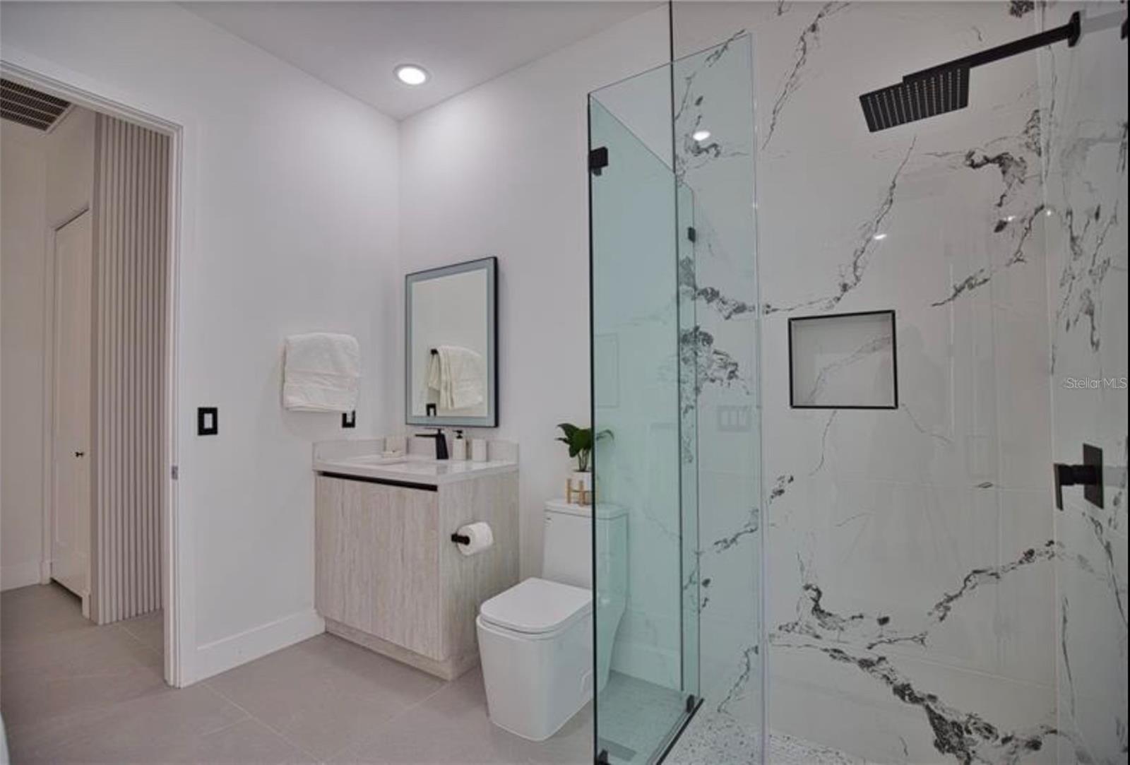 230 W PINE VALLEY LN, ROTONDA WEST, FL, 33947