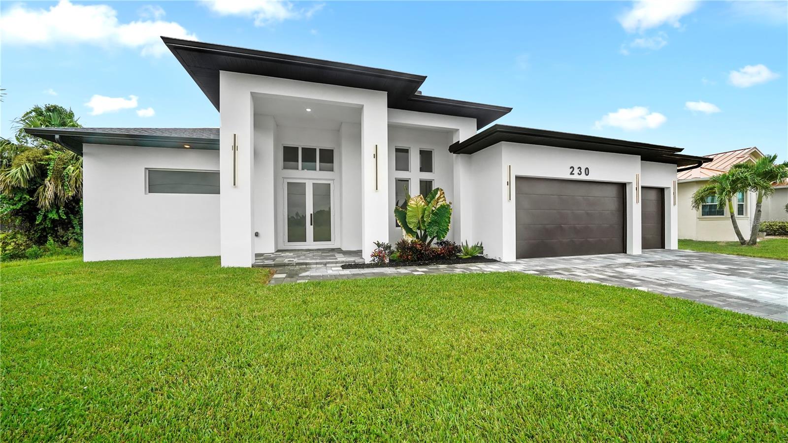 230 W PINE VALLEY LN, ROTONDA WEST, FL, 33947