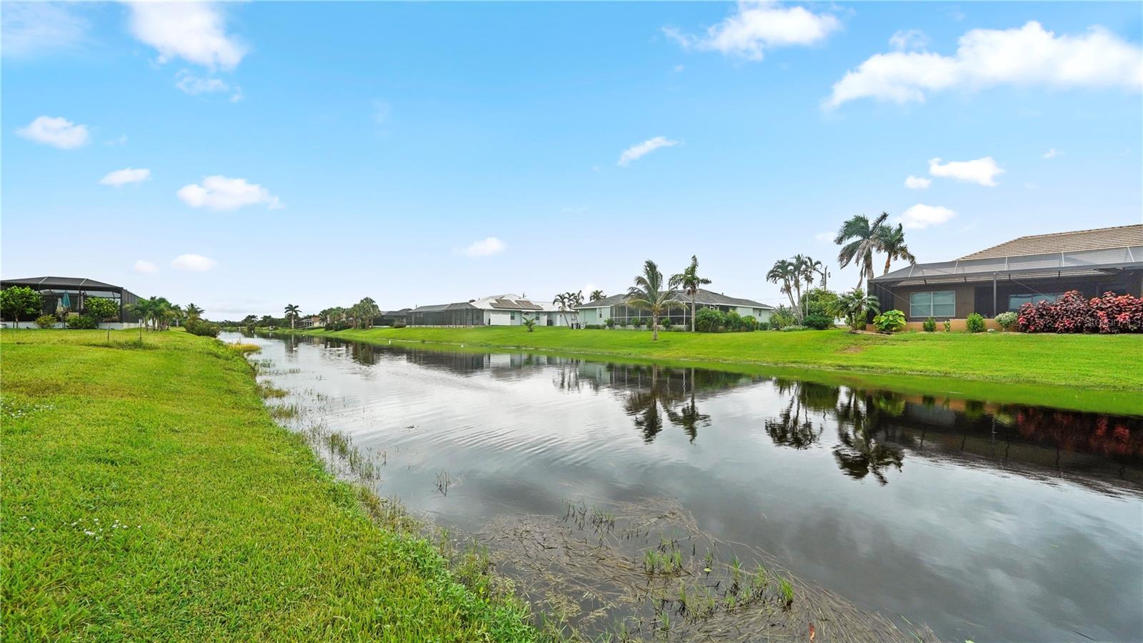 230 W PINE VALLEY LN, ROTONDA WEST, FL, 33947
