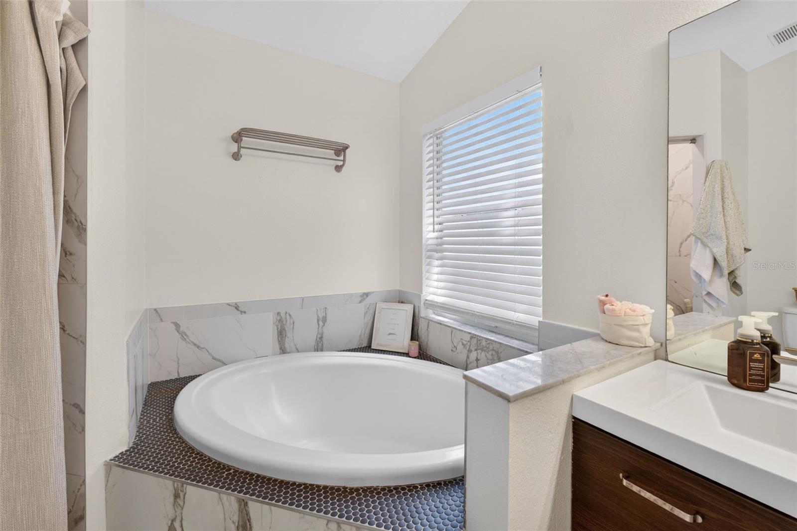 2303 NORTHERN LEAF ST, ORLANDO, FL, 32817