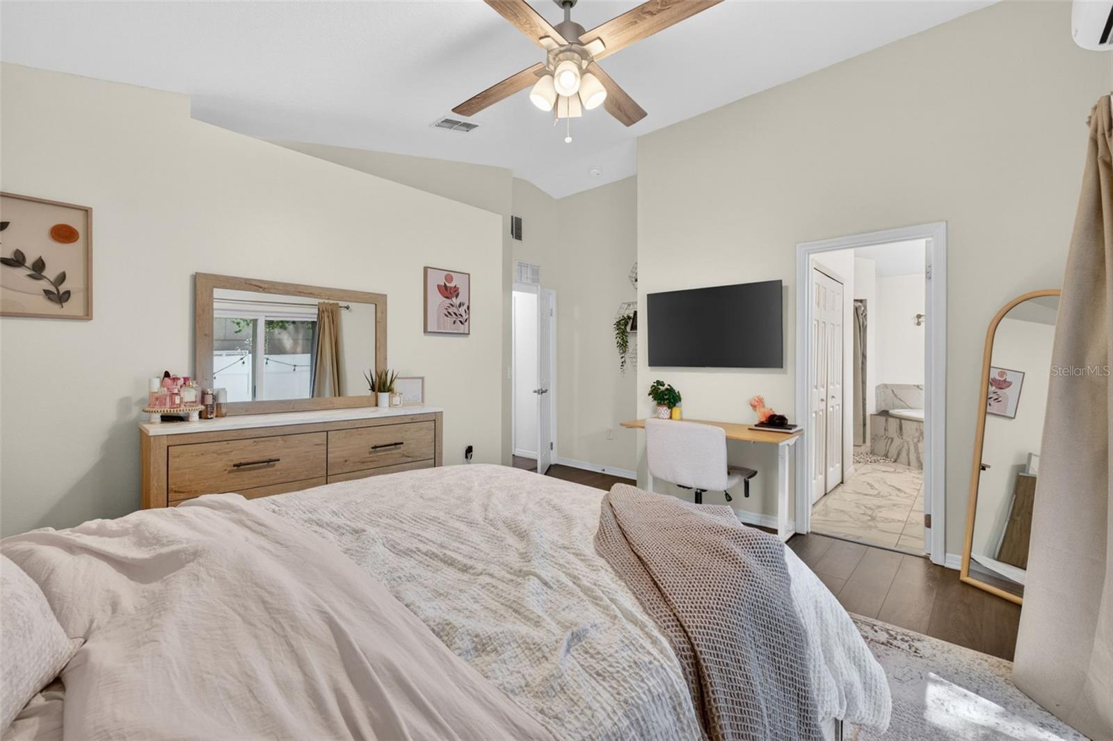 2303 NORTHERN LEAF ST, ORLANDO, FL, 32817