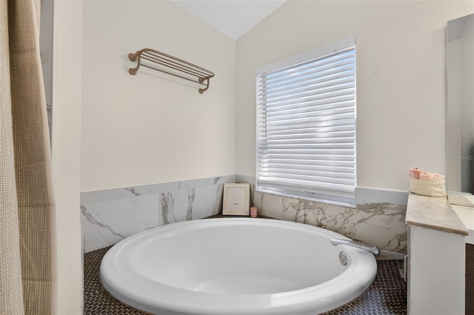 2303 NORTHERN LEAF ST, ORLANDO, FL, 32817