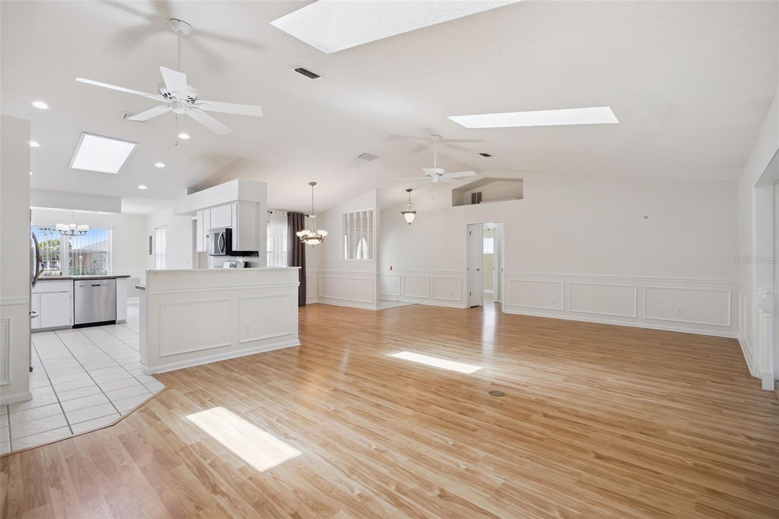 25904 NEWCOMBE CIR, LEESBURG, FL, 34748