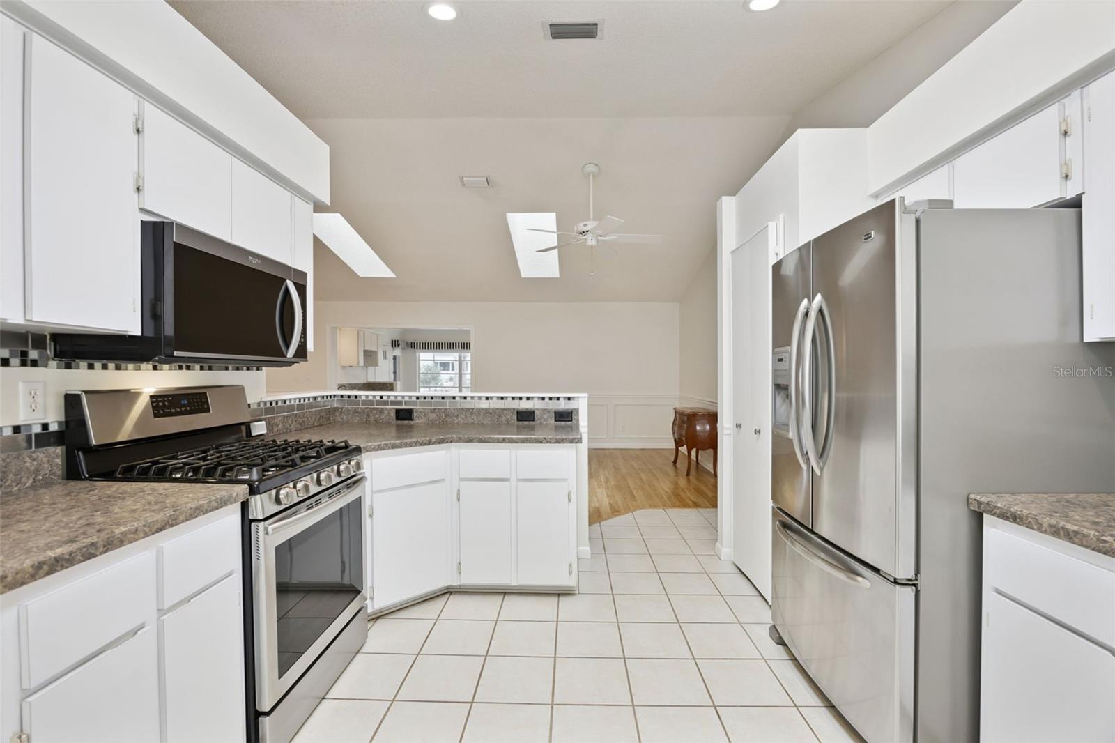 25904 NEWCOMBE CIR, LEESBURG, FL, 34748