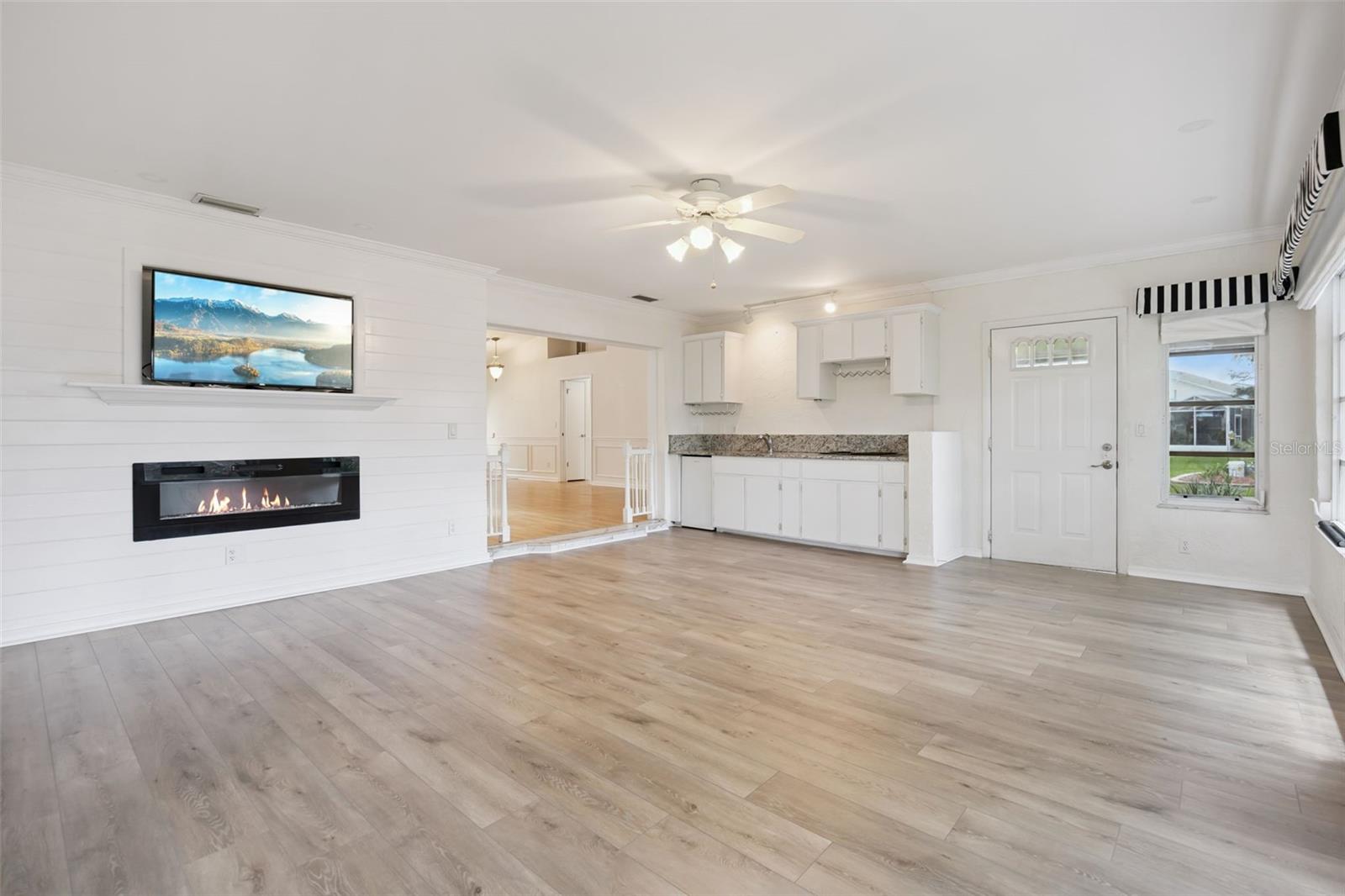 25904 NEWCOMBE CIR, LEESBURG, FL, 34748
