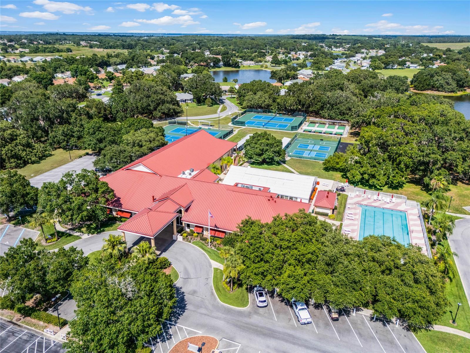 25904 NEWCOMBE CIR, LEESBURG, FL, 34748