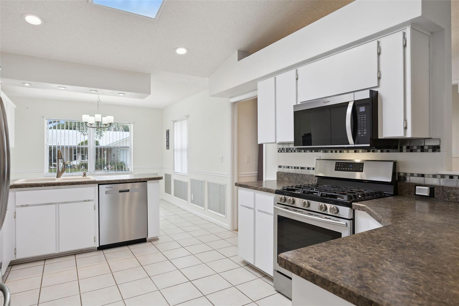 25904 NEWCOMBE CIR, LEESBURG, FL, 34748