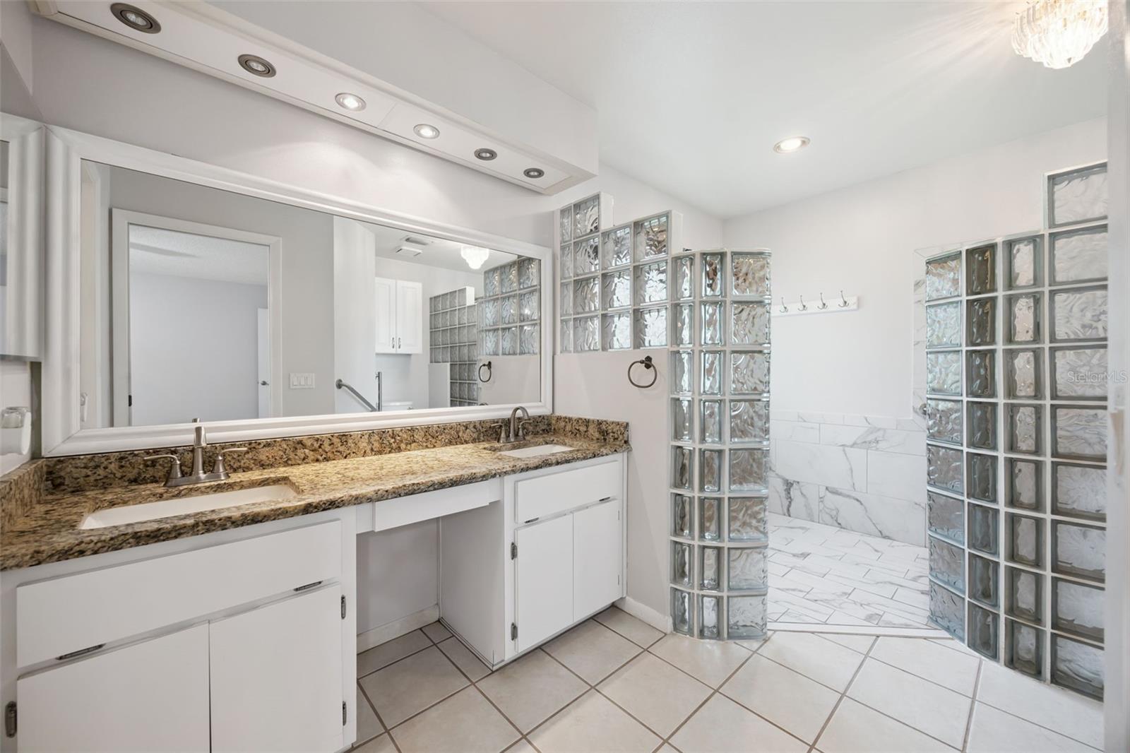 25904 NEWCOMBE CIR, LEESBURG, FL, 34748