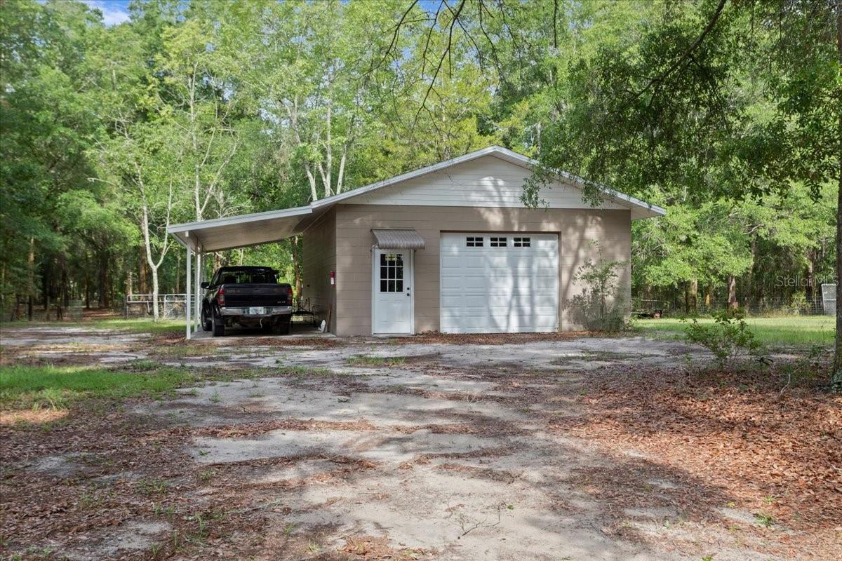 569 NW 40TH AVE, BELL, FL, 32619