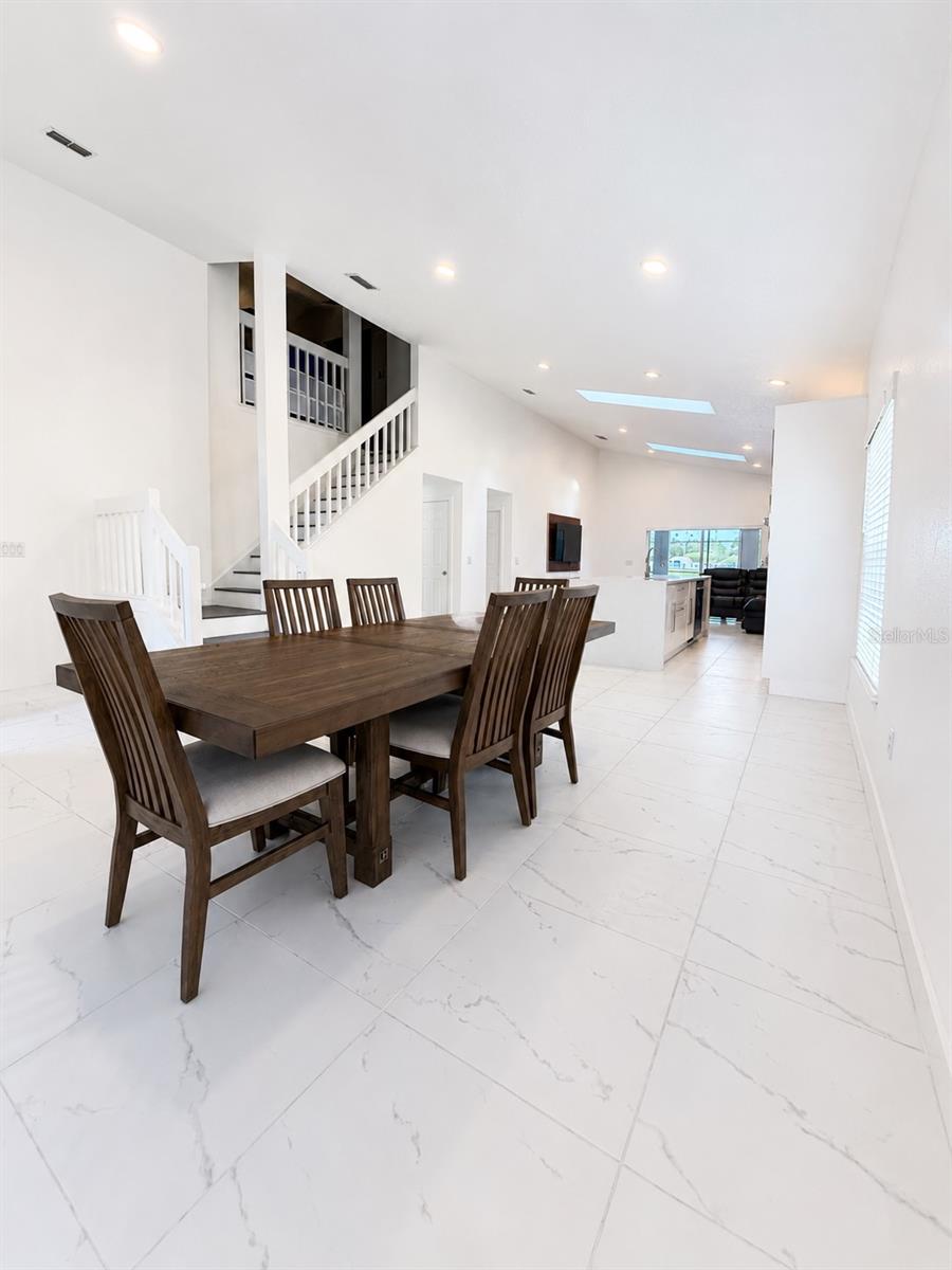 513 DARKWOOD AVE, OCOEE, FL, 34761