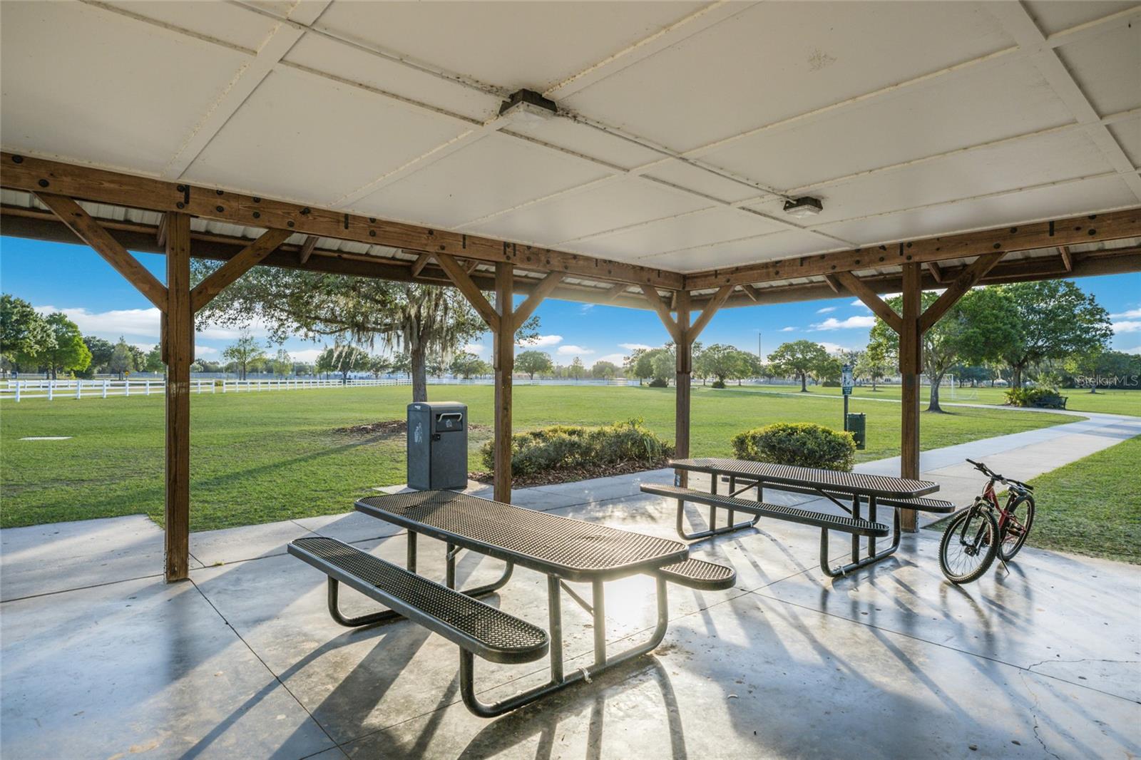 13523 BROWN THRASHER PIKE, LAKEWOOD RANCH, FL, 34202