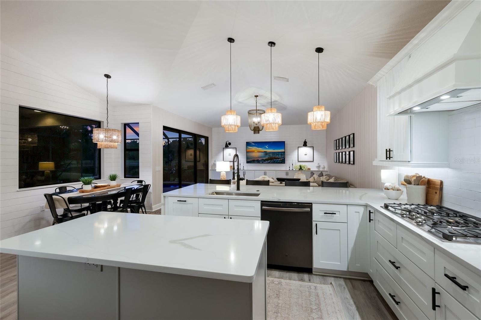 13523 BROWN THRASHER PIKE, LAKEWOOD RANCH, FL, 34202