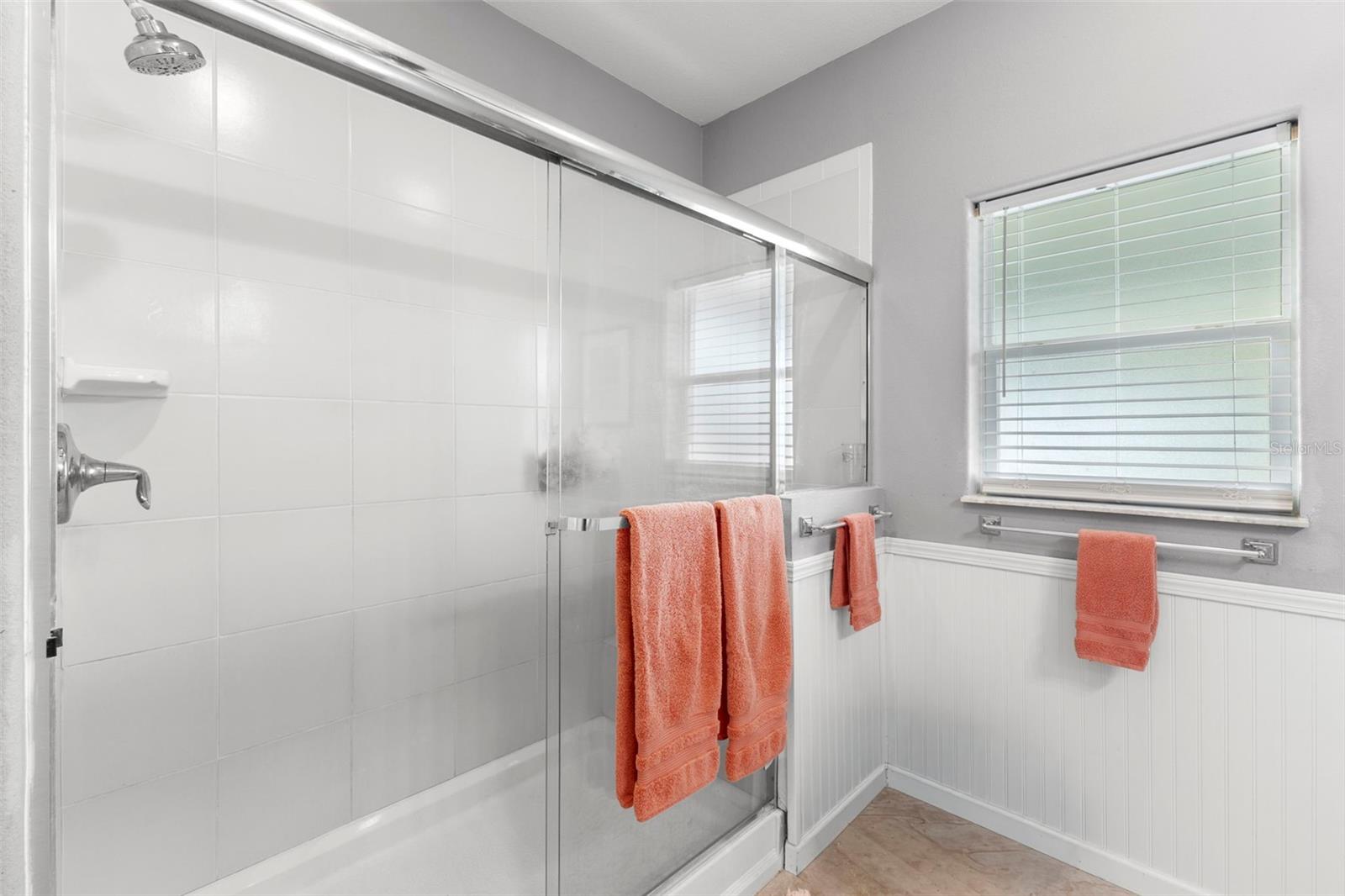 124 AMERICANA CT NE #214, ST PETERSBURG, FL, 33702