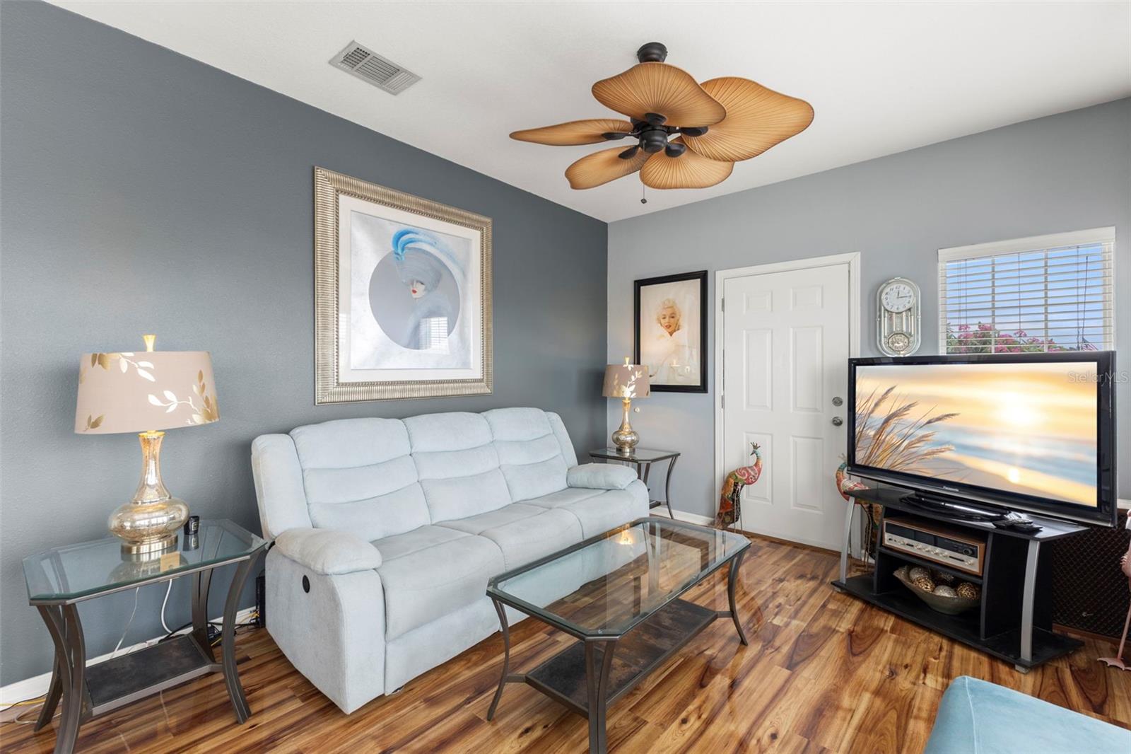 124 AMERICANA CT NE #214, ST PETERSBURG, FL, 33702